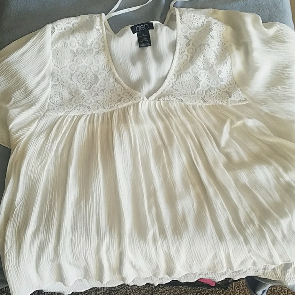 Short sleeve, flare top